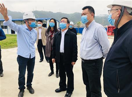 盧獻匾到三江縣古宜鎮(zhèn)第三初級中學項目指導(dǎo)工作