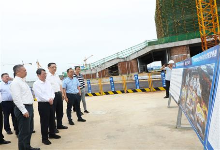 柳州市委書記吳煒、市長張壯到第十二分公司項目調(diào)研指導(dǎo)