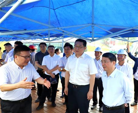 柳州市委書(shū)記吳煒、市長(zhǎng)張壯到公司項(xiàng)目調(diào)研指導(dǎo)