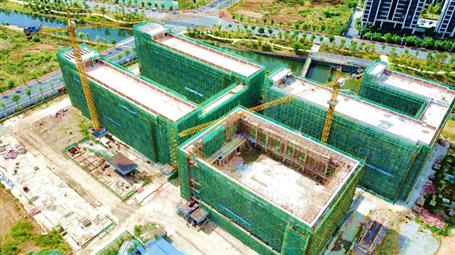 【奮戰(zhàn)三季度 打贏攻堅(jiān)戰(zhàn)】柳州市明德小學(xué)2#、3#教學(xué)樓主體結(jié)構(gòu)通過驗(yàn)收