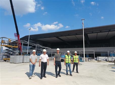 何勇到冶建桂華分公司項目開展國慶節(jié)、中秋節(jié)前檢查